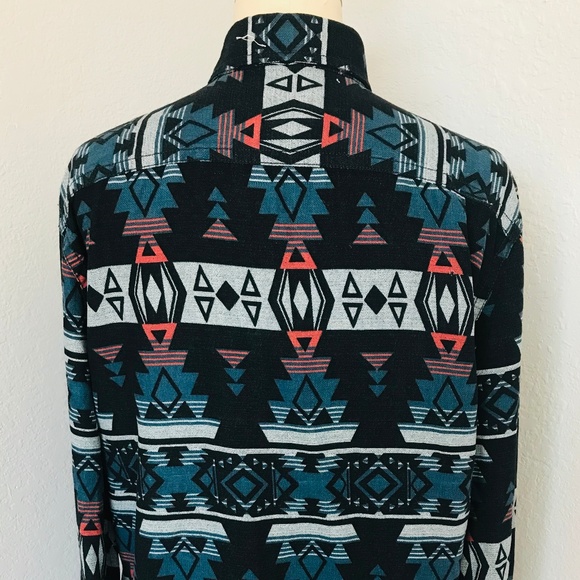 Aztec Pattern Button Down Top - Picture 4 of 8